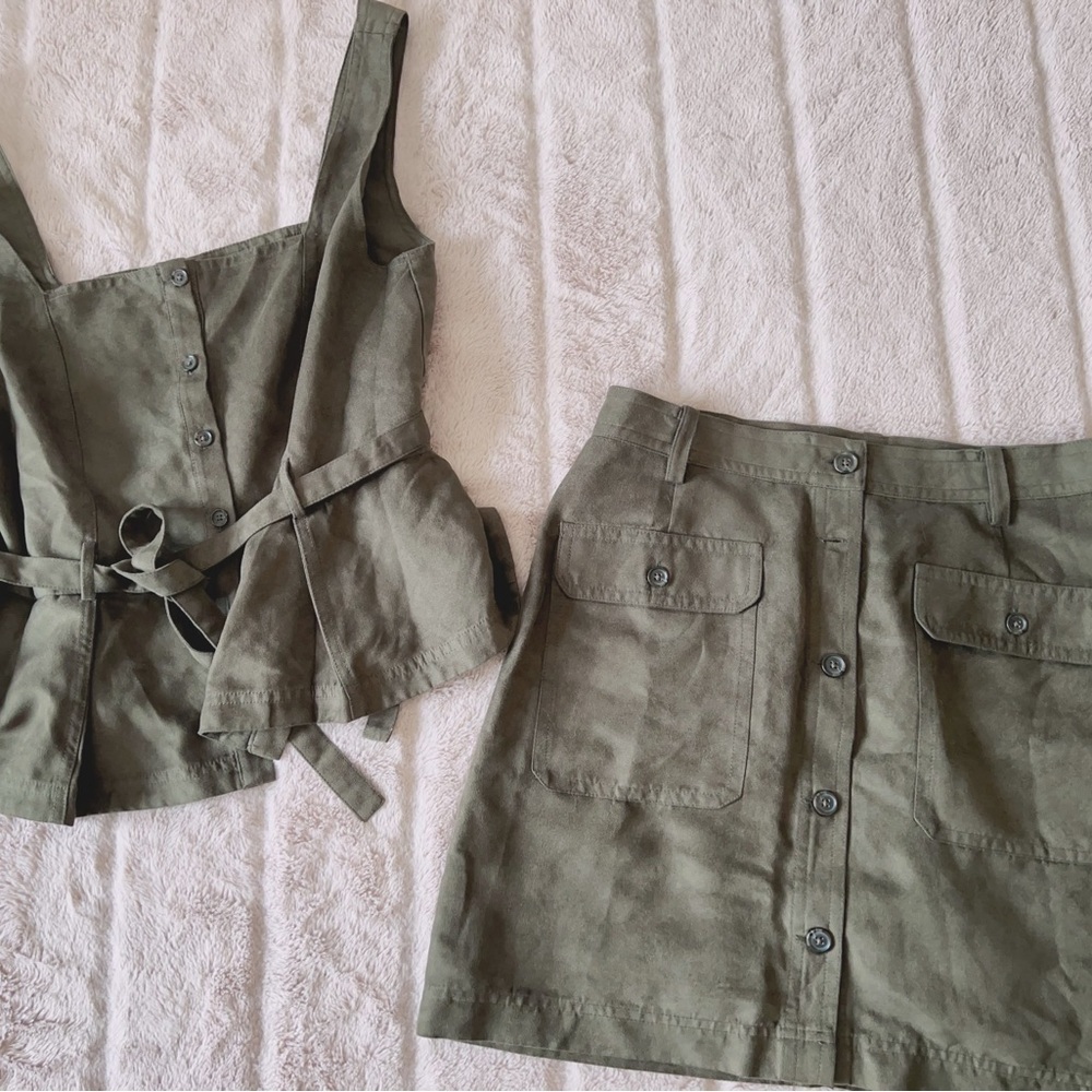 Banana Republic Lucie Vegan Suede size 8